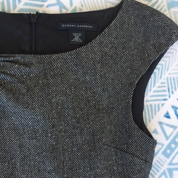 Banana Republic Tweed Dress - Picture 3 of 7